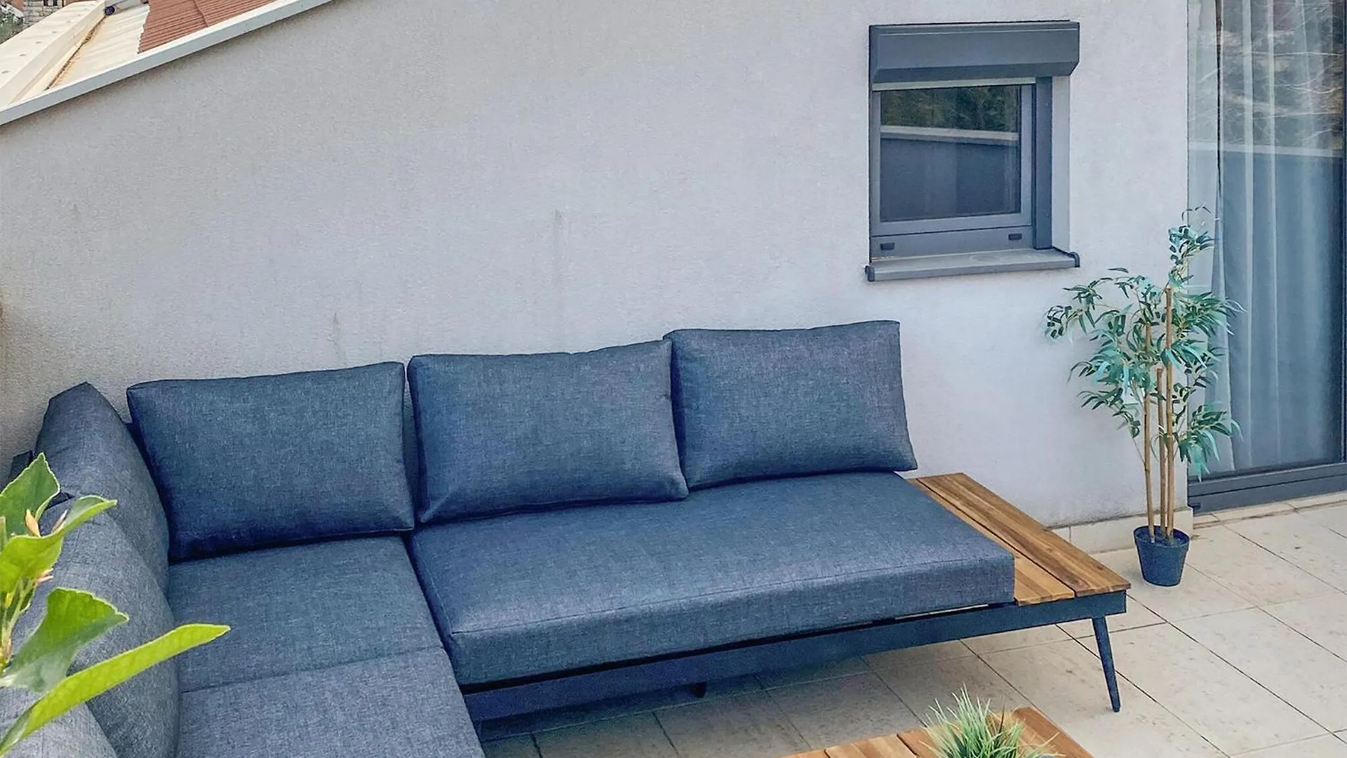 Stunning Apartment In Pjescana Uvala With Wifi 0*,