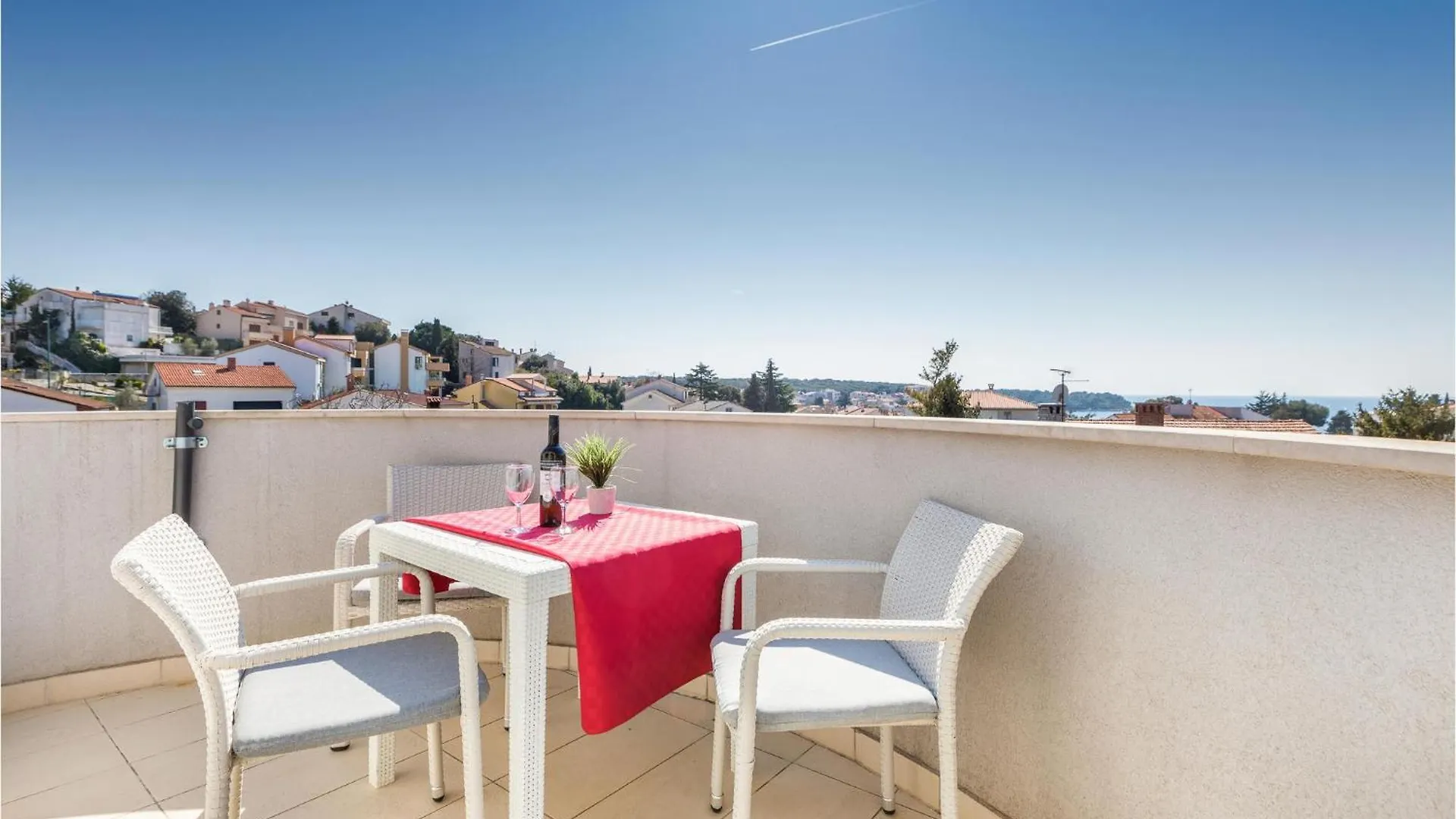 Stunning Apartment In Pjescana Uvala With Wifi