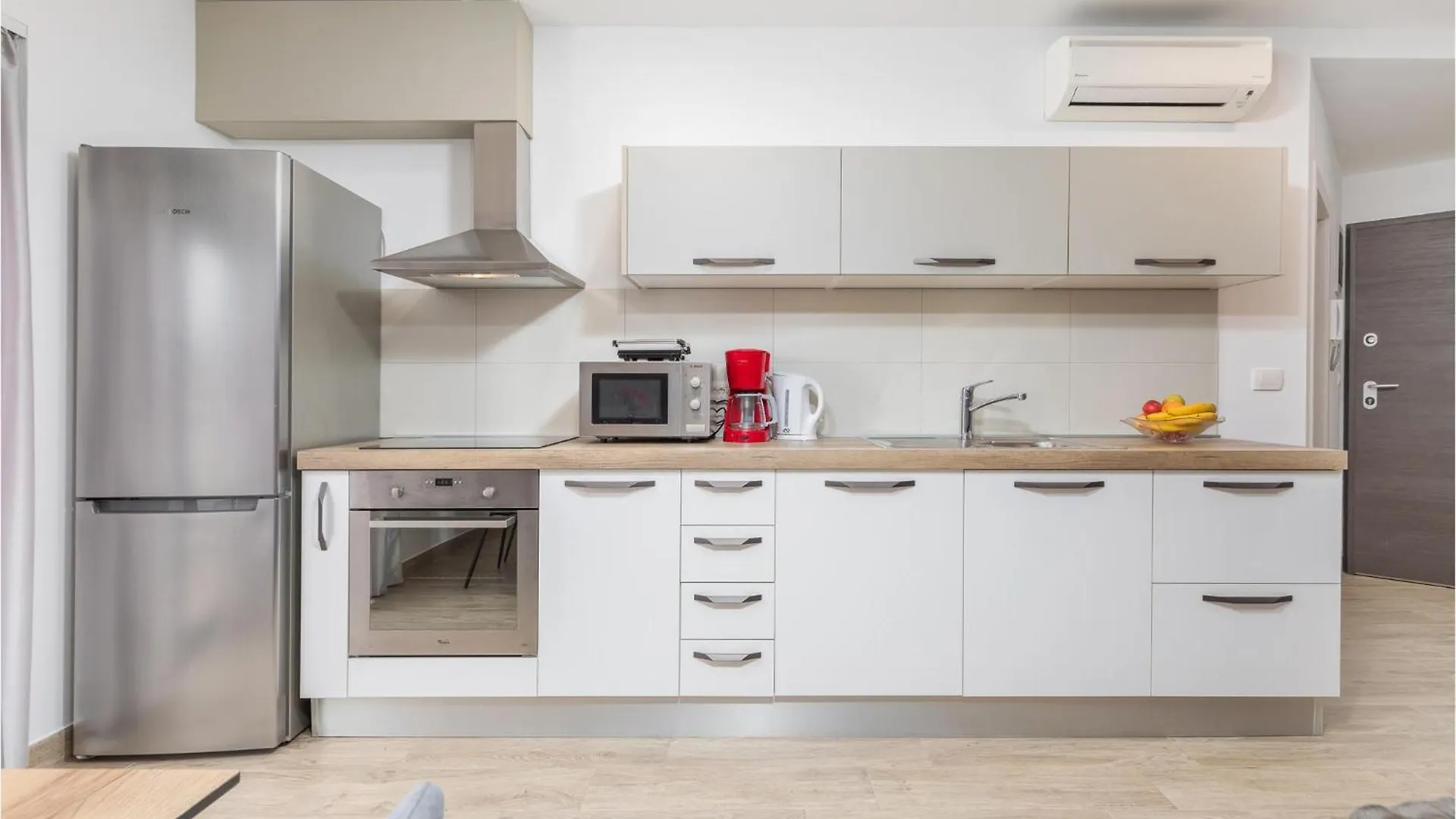 Stunning Apartment In Pjescana Uvala With Wifi