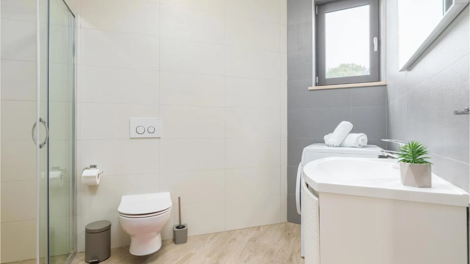 Stunning Apartment In Pjescana Uvala With Wifi